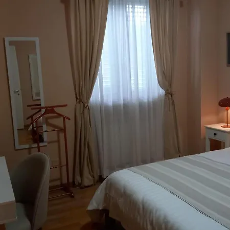 Lilly House Bed & Bike Holiday home