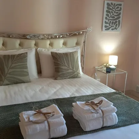 Lilly House Bed & Bike Cortona