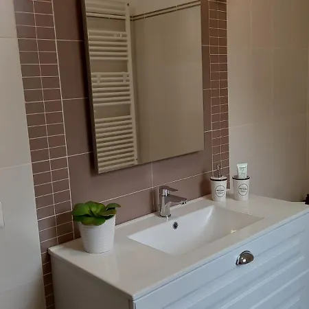 Lilly House Bed & Bike Ferienhaus *